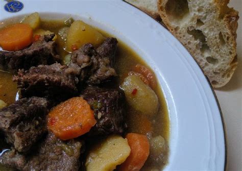 Estofado de ternera con patatas en olla exprés Receta de Encarna