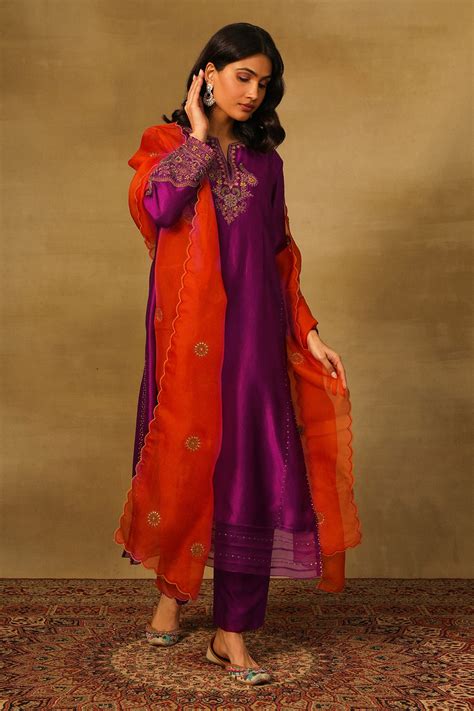 Buy Purple Kurta Dupion Silk Embroidery Dabka Notched Yoke Pant Set For