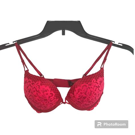 Victorias Secret Bombshell Plunge Red Lace Bra Size Gem