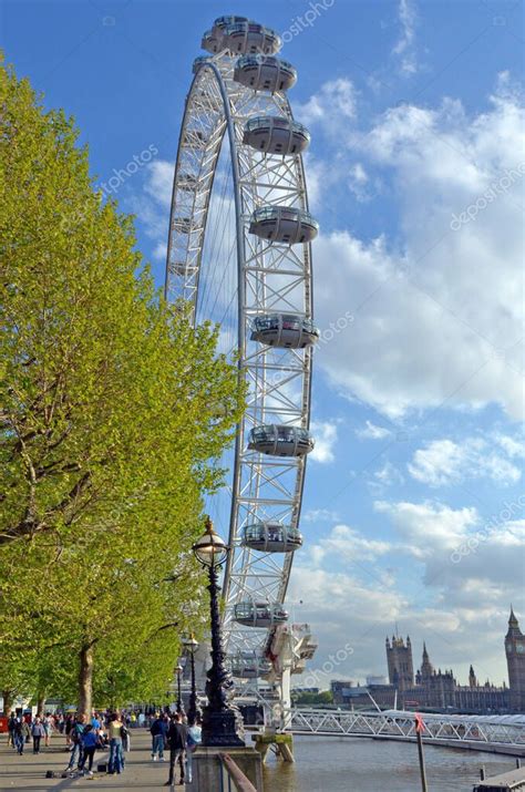 LONDRES 14 DE MAYO DE 2015 London Eye Millennium Wheel La Rueda De