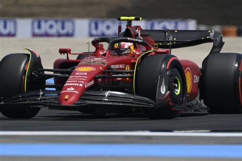 Carlos Sainz Ferrari Marca El Mejor Tiempo En Los Libres Del Gp De