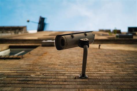 Home Security Gadgets: A Buyers Guide - Protect Your Home and Neighborhood