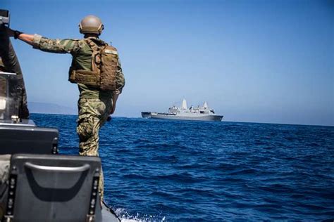 A U S Navy Sailor With The Maritime Raid Force 13th NARA DVIDS