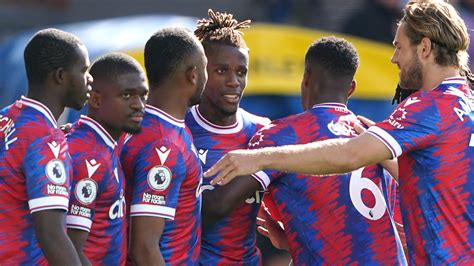 Zaha double helps Crystal Palace ease past Villa for first PL win