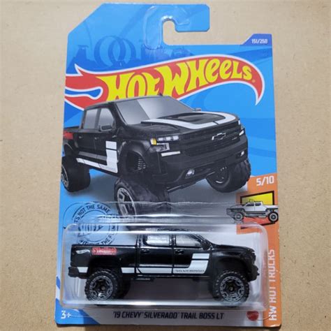 Jual Hot Wheels Chevy Silverado Trail Boss Lt Hw Hot Trucks Black White Shopee Indonesia
