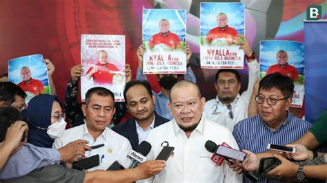 Datang Langsung Ke Gbk Arena La Nyalla Resmi Mendaftar Sebagai Bakal