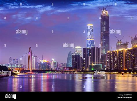 Guangzhou China Skyline On The Pearl River Stock Photo 69958374 Alamy