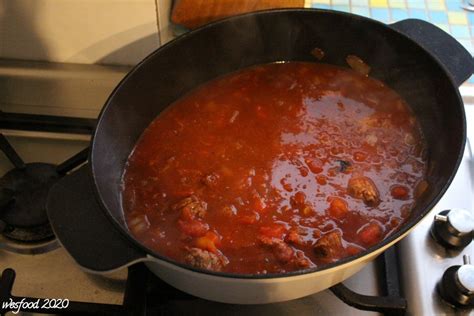 WesFood Herr Westerhausen kocht Pörkölt Gulasch ungarischer Art