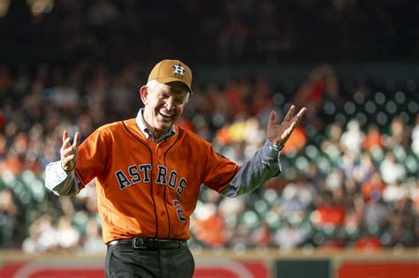 Mattress Mack makes huge Astros bet, doubles Gallery Furniture promotion