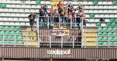 Coppa Italia Serie C Passano Renate Padova E Viterbese Catanzaro