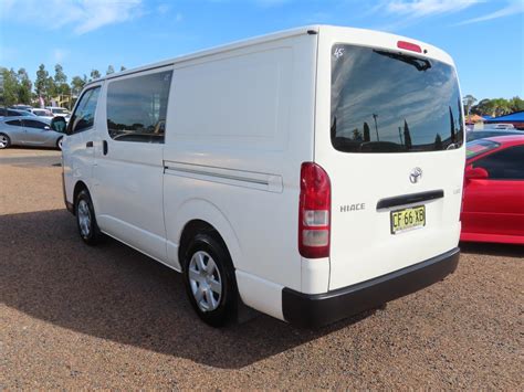 2015 TOYOTA HIACE TRH201R AUTOMATIC VAN JACFD5247980 JUST TRUCKS