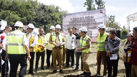 Letakkan Batu Pertama Rumah Susun Ukit Di Tomohon Wagub Kandouw Apa