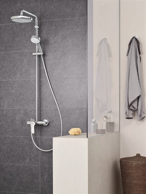 Tempesta Cosmopolitan Shower System With Thermostat For Wall