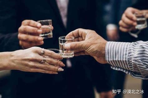 年轻人有多反感酒局文化不应该让酒背锅 知乎