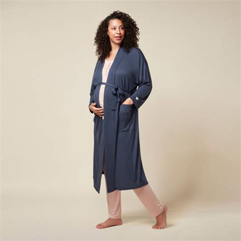 Maternity Robes: Stylish Comfort | What To Expect