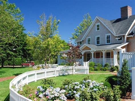 Iconic Nantucket Hotels & Marina | White Elephant Resorts