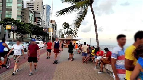 Praia De Boa Viagem Final De Semana Na Orla Cal Ad O Am Rica Latina