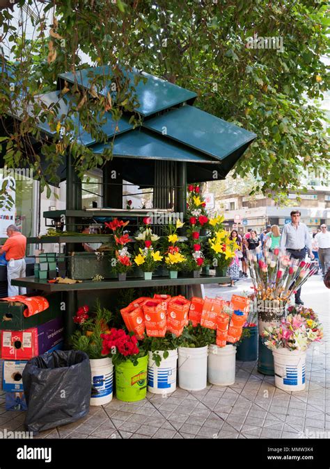 Kiosk Flowers Hi Res Stock Photography And Images Alamy