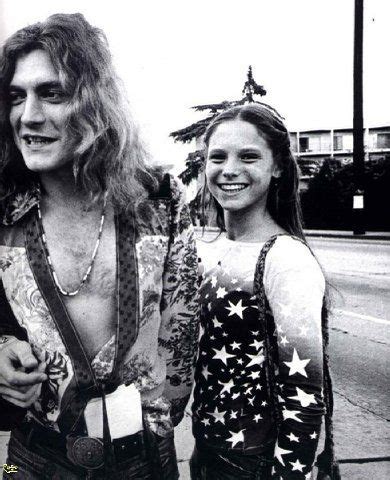 Robert Plant And A Fan Facon Musique Sensuel