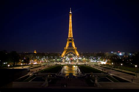 The Eiffel Tower at Night - Duncan.co