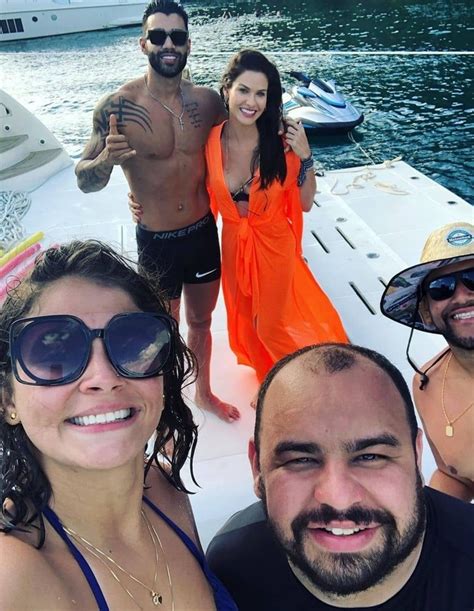 Fã que fez fotos de Gusttavo Lima e Andressa Suita fala sobre casal