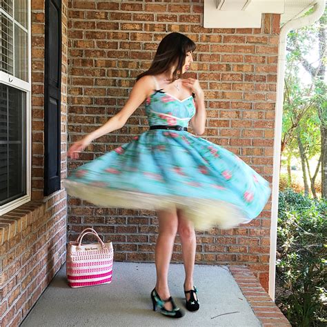 {review} Budding Beauties Alice Dress The Dressed Aesthetic