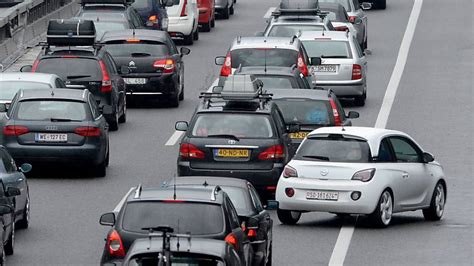 Über 1 Stunde länger Unfall sorgt für Stau im Morgenverkehr Zofinger