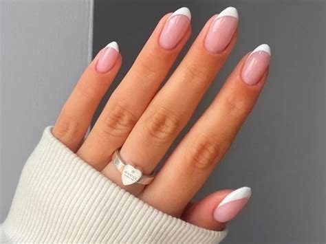 30 Stunning White Nail Designs Classy Looks To Try In 2023