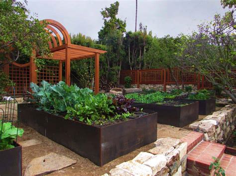 23 Raised Bed Vegetable Garden Ideas To Try This Year | SharonSable