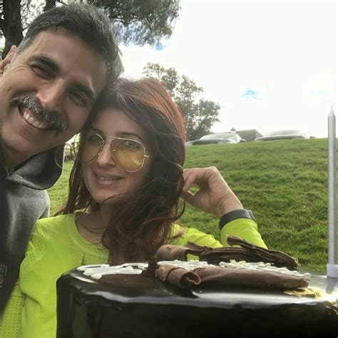 Akshay Kumar Wishes Twinkle Khanna Birthday पत्नी ट्विंकल को इस नाम