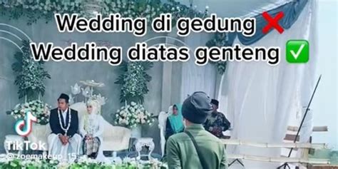 Viral Pengantin Ini Gelar Resepsi Di Atas Genteng Begini Potretnya