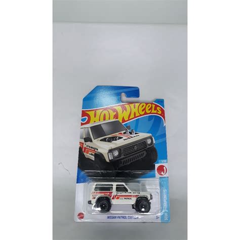 Hot Wheels Nissan Patrol Custom Cream Cream Shopee Singapore