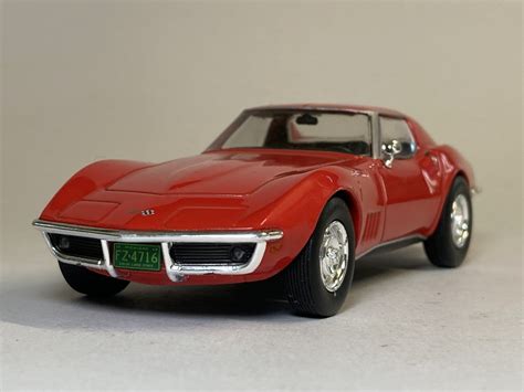 全体的に状態が悪い アンテナ欠損 シボレー コルベット Chevrolet Corvette C3 1968 1 43