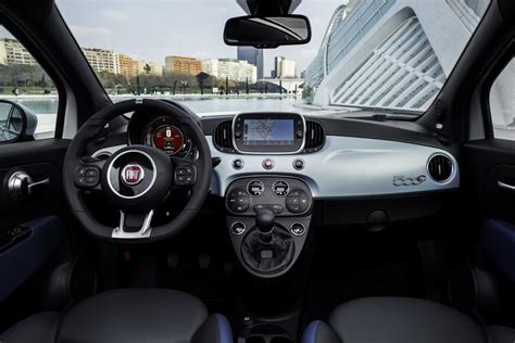 Foto Interni Nuova Fiat 500 Hybrid 2020 Autonext