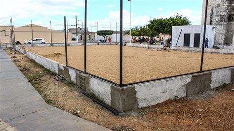 Prefeitura de Juazeiro intensifica serviços na Praça da Vila Tiradentes