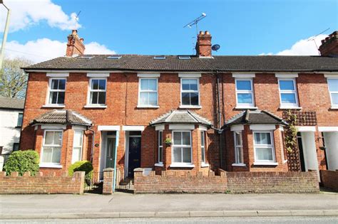 Rectory Road Farnborough Gu14 4 Bed Terraced House For Sale £405 000