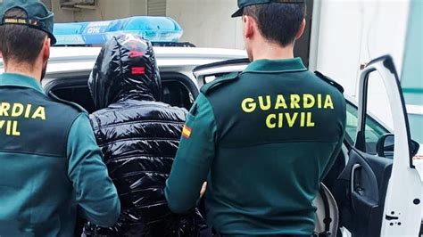 Intenta Matar A Navajazos A Un Hombre Tras Colarse En Su Casa De Murcia