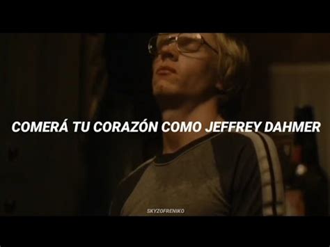 Canción en la que aparece Evan Peters bailando She eats your heart out