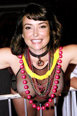 Milana Vayntrub Porn Pic