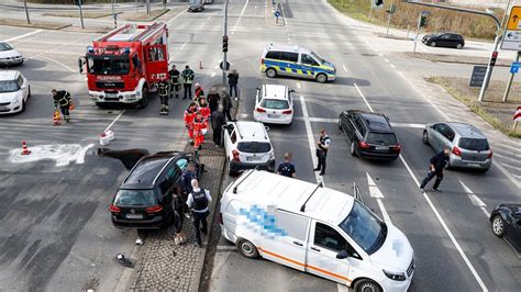 Unfall In Iserlohn Polizei Sucht Braunen Kleinwagen