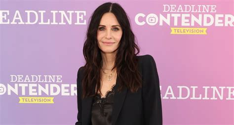 Courteney Cox Attempts to Recreate Instagram Dance - PureWow