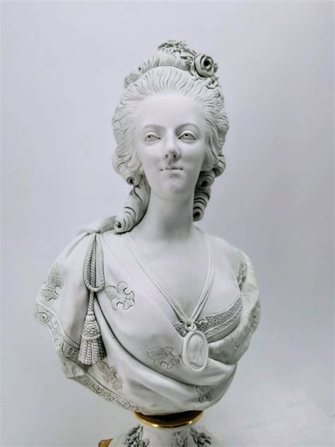 Proantic Sculpture Porcelaine Buste De Marie Antoinette En Biscuit