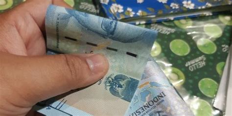 Viral Pedagang Tak Bisa Bedakan Uang Rp50 Ribu Rp2 Ribu Bikin Bingung