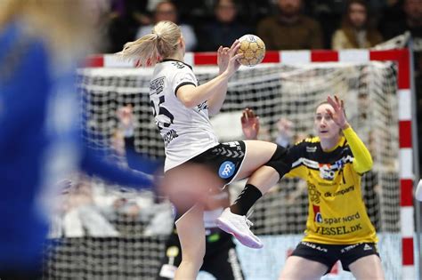 Se Billederne Team Esbjerg Vinder Stort Drama Og Topper Nu Champions