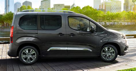 2021 Toyota Proace City Verso Electric Debut 2 BM Paul Tan S