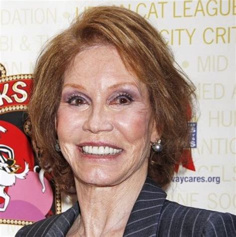 Mary Tyler Moore Age, Death Cause, Biography, Husband, Family & More