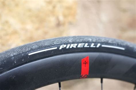 Essai Exclusif Des Nouveaux Pirelli Pzero Race S Fabriqu S En Italie