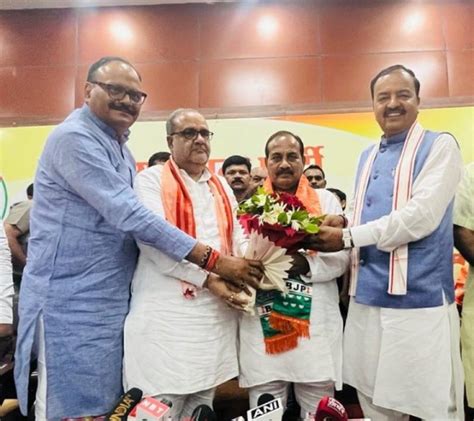 Sp Mla Dara Singh Chauhan Joins The Bjp Newsbharati