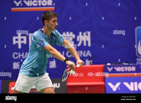 Singaporean Badminton Player Loh Kean Yew Defeats French Badminton