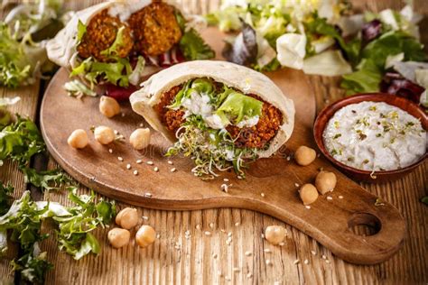 Falafel Chickpea Balls Stock Image Image Of Lunch 110268467